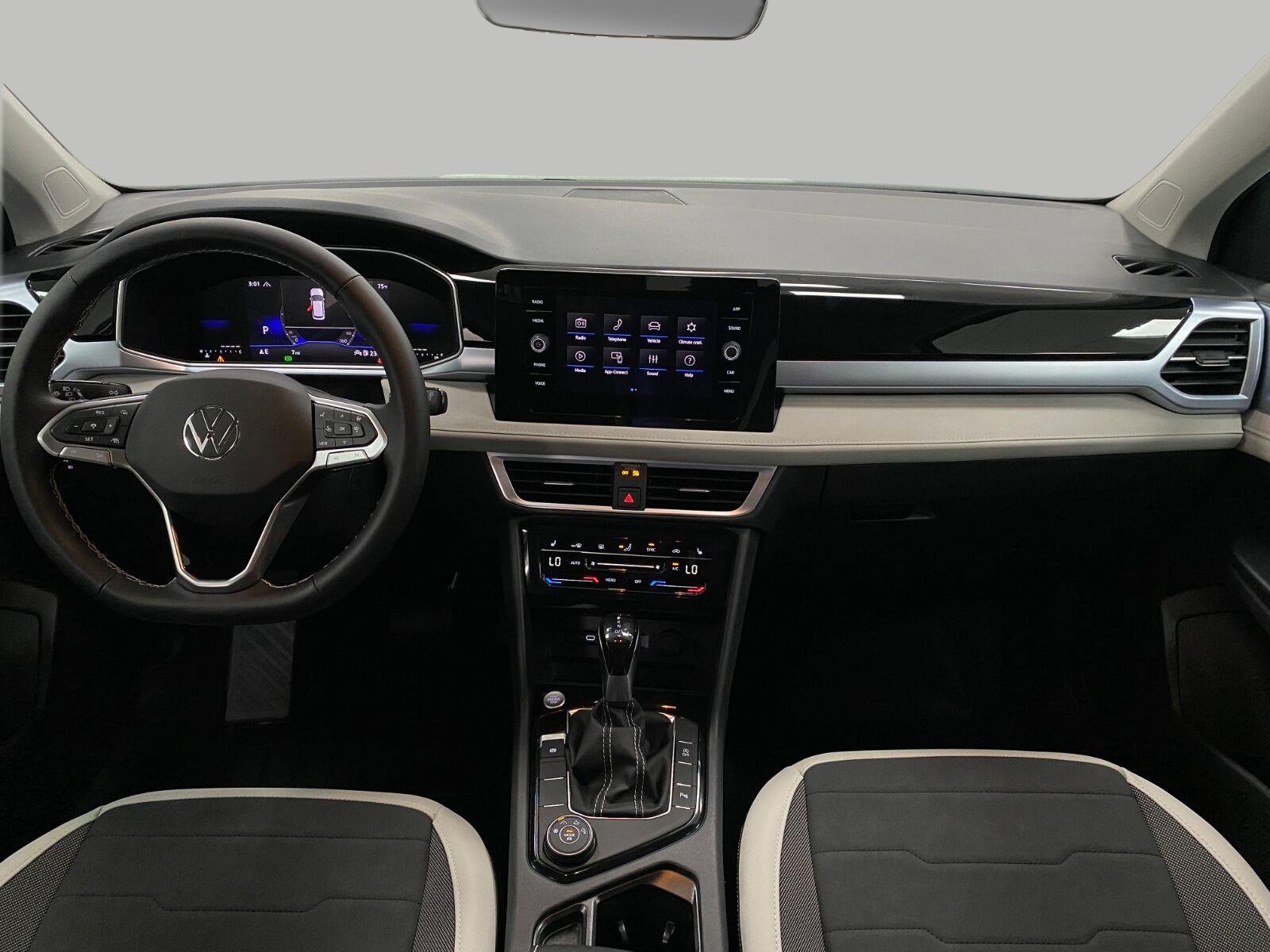 New 2026 Volkswagen Taos SE AWD/4WD image 18