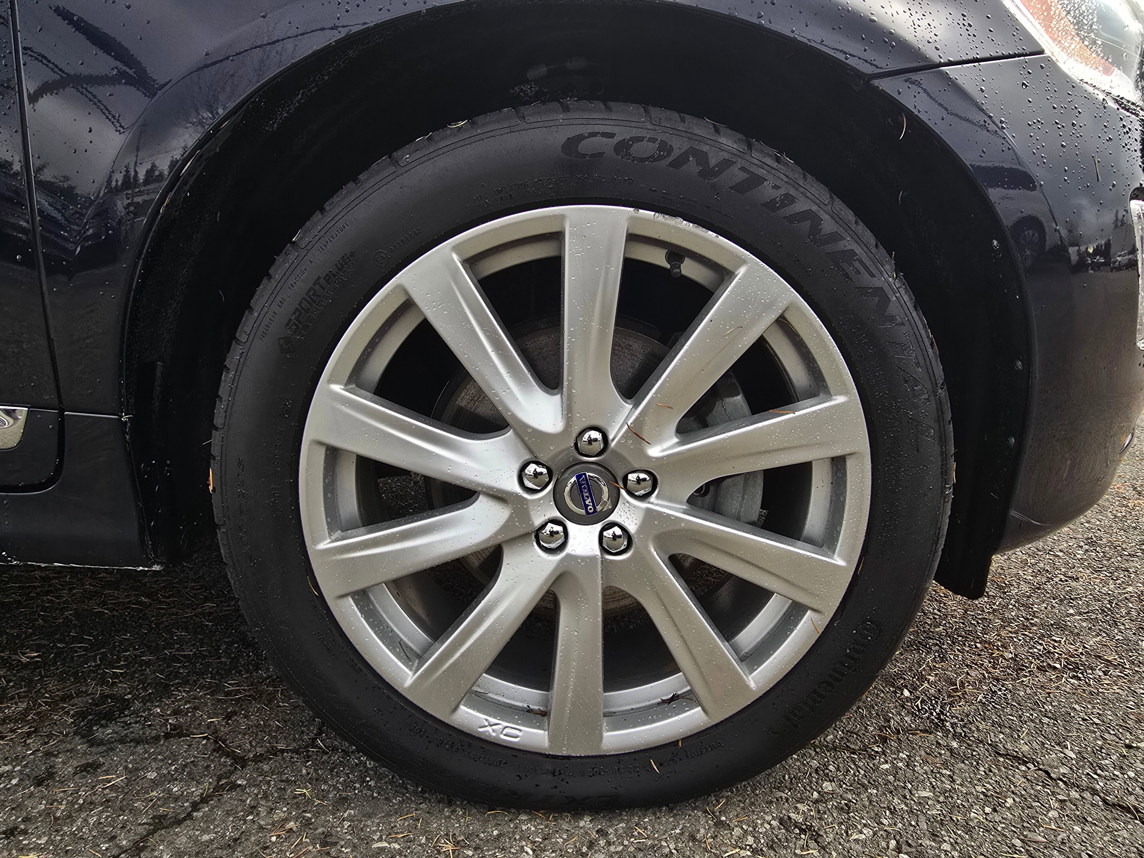 Used 2017 Volvo XC60 T6 Inscription w/ Preferred Option Package image 9