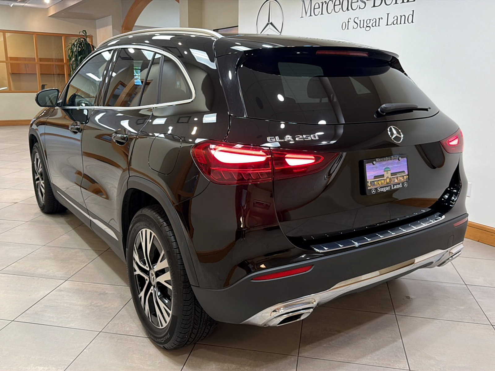 Certified 2025 Mercedes-Benz GLA 250 image 5