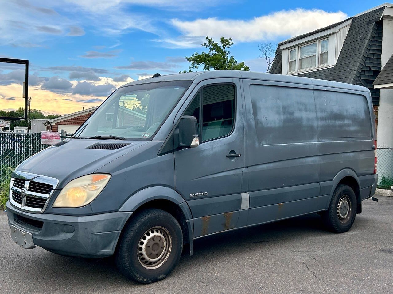 Used 2008 Dodge Sprinter 2500 RWD image 3