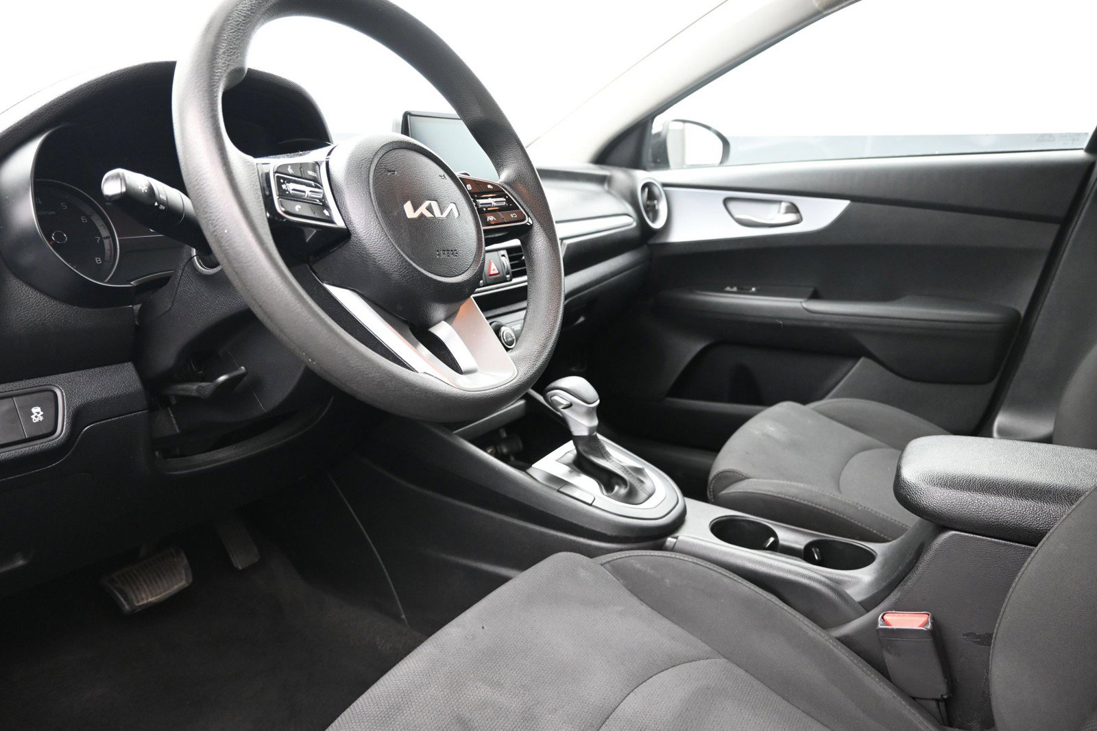 Used 2024 Kia Forte LX FWD image 10