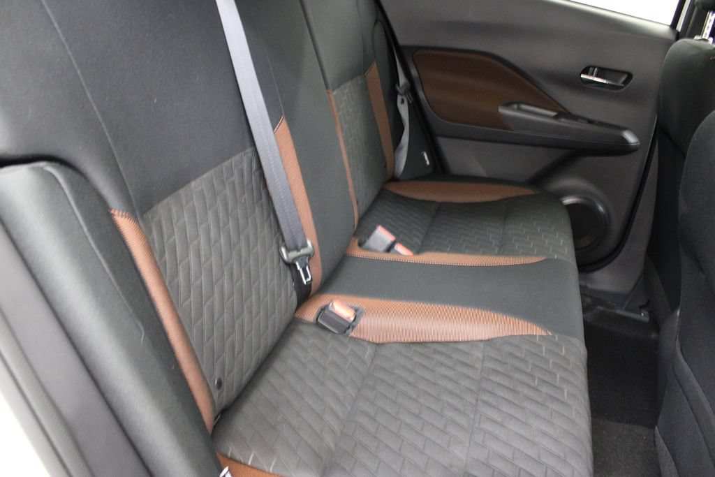Used 2024 Nissan Kicks SR FWD image 18