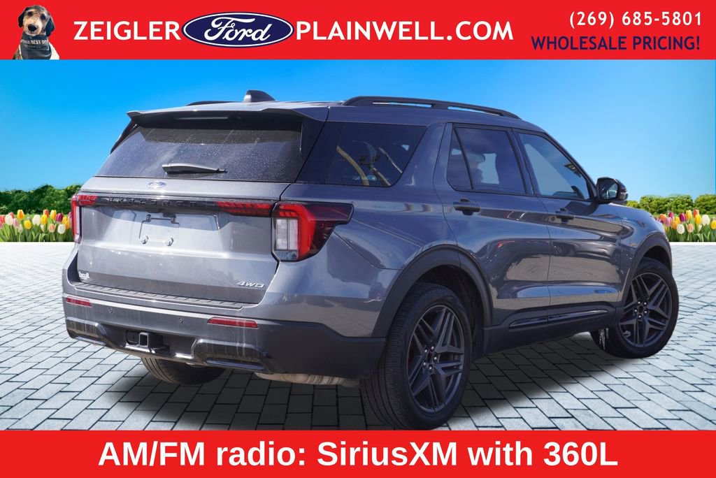 Used 2025 Ford Explorer ST-Line w/ ST-Line Street Pack image 5
