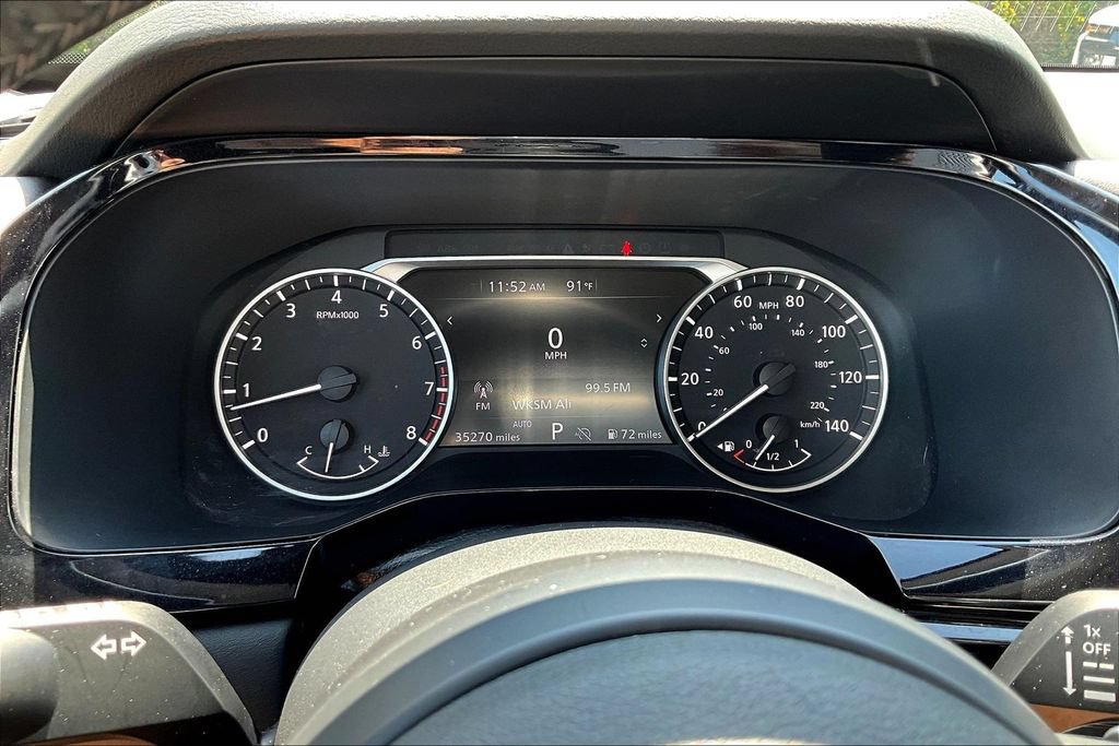 Used 2025 Nissan Pathfinder SV AWD/4WD image 15
