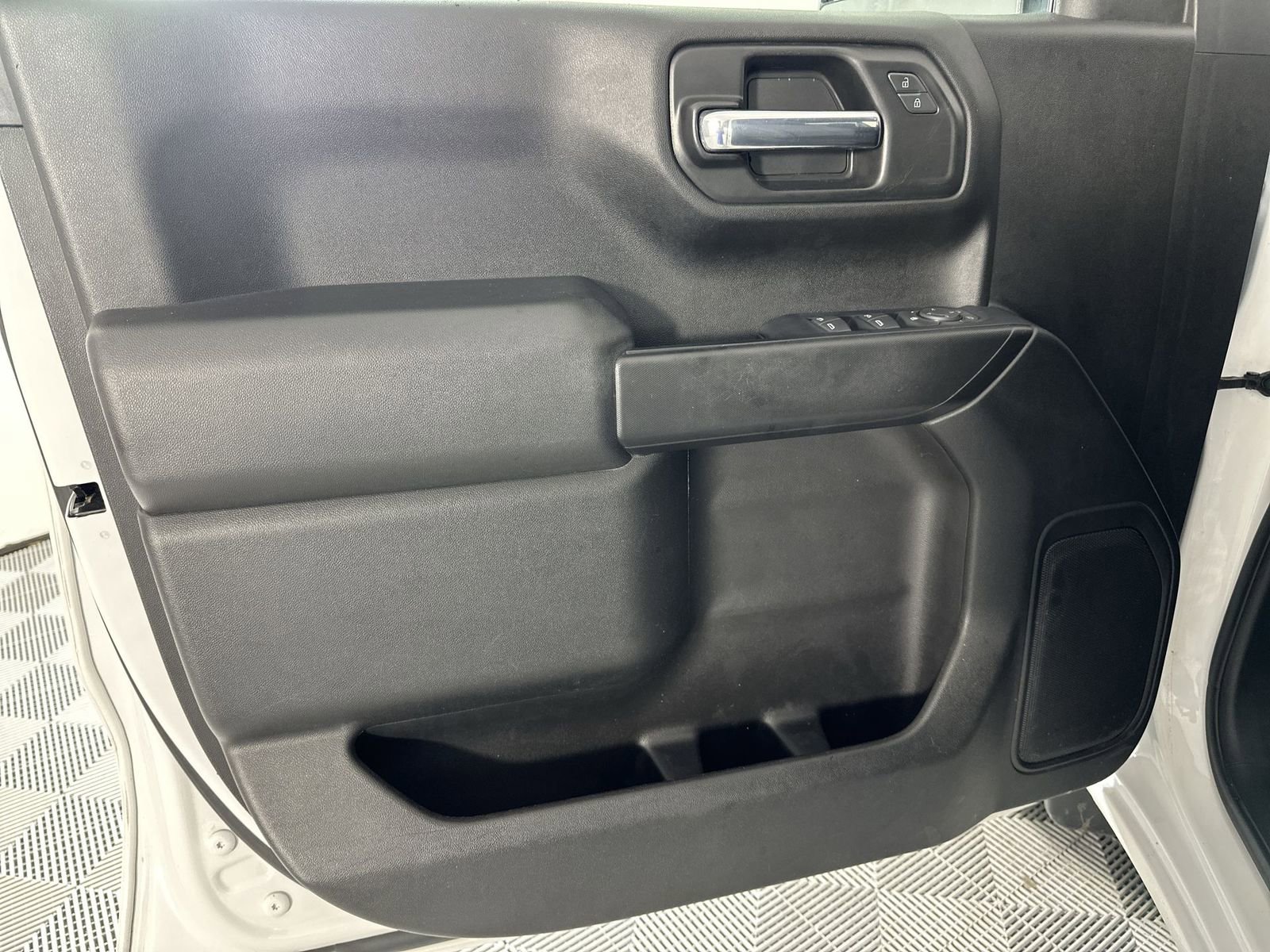 Used 2021 Chevrolet Silverado 1500 Custom RWD image 29
