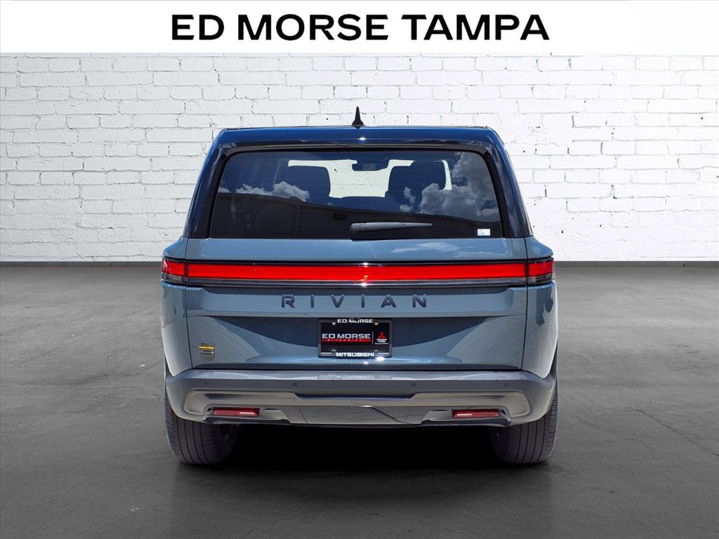Used 2025 Rivian R1S Premium AWD/4WD image 4