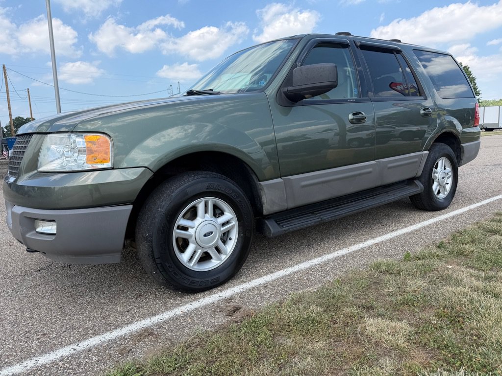 Used 2003 Ford Expedition XLT AWD/4WD image 3