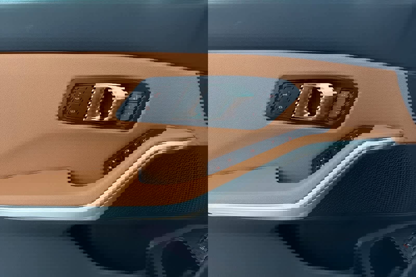 Used 2025 BMW 330i Sedan w/ Convenience Package image 12