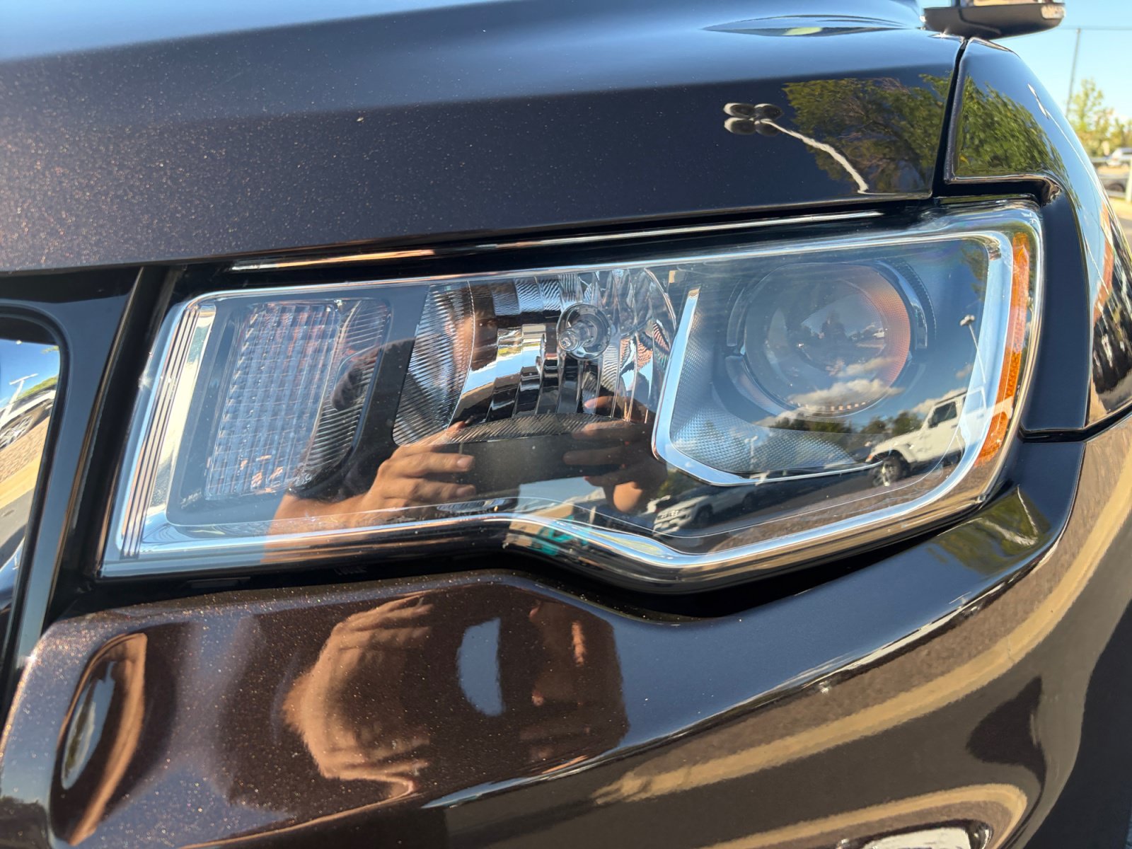 Used 2017 Jeep Grand Cherokee Limited AWD/4WD image 9