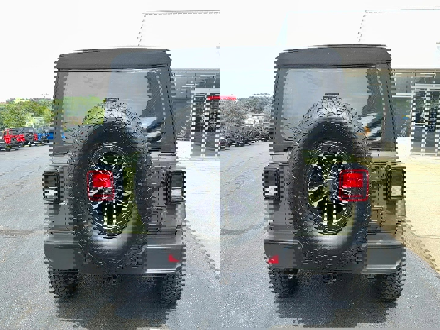 Certified 2024 Jeep Wrangler Willys image 7