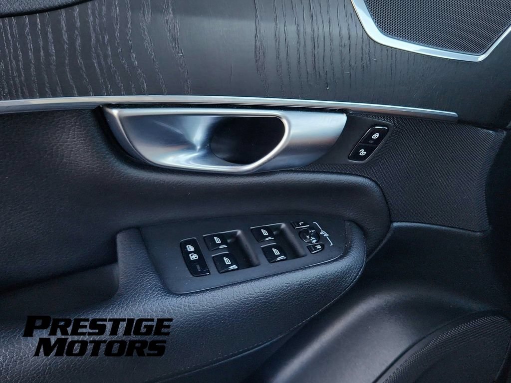 Used 2020 Volvo XC90 T6 Momentum AWD/4WD image 22