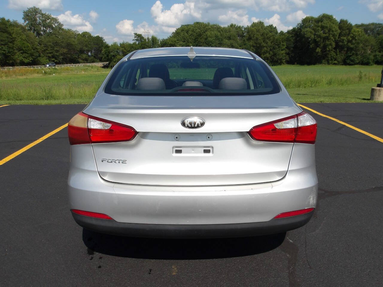 Used 2014 Kia Forte LX w/ Popular Package FWD image 4