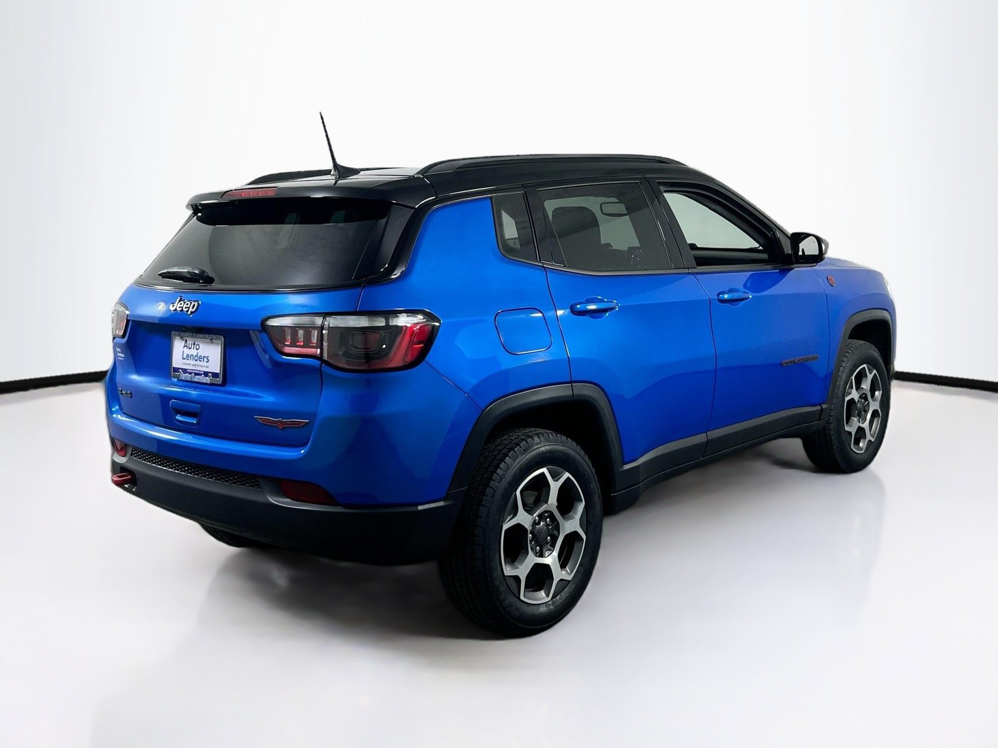 Used 2022 Jeep Compass Trailhawk w/ Sun and Sound Group AWD/4WD image 5