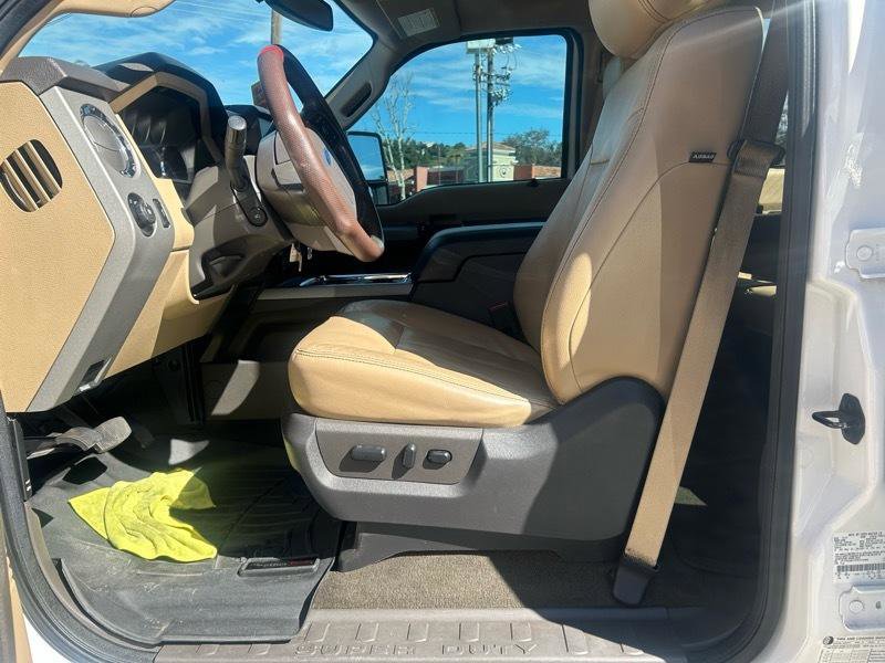 Used 2015 Ford F250 Lariat w/ Lariat Interior Package AWD/4WD image 6