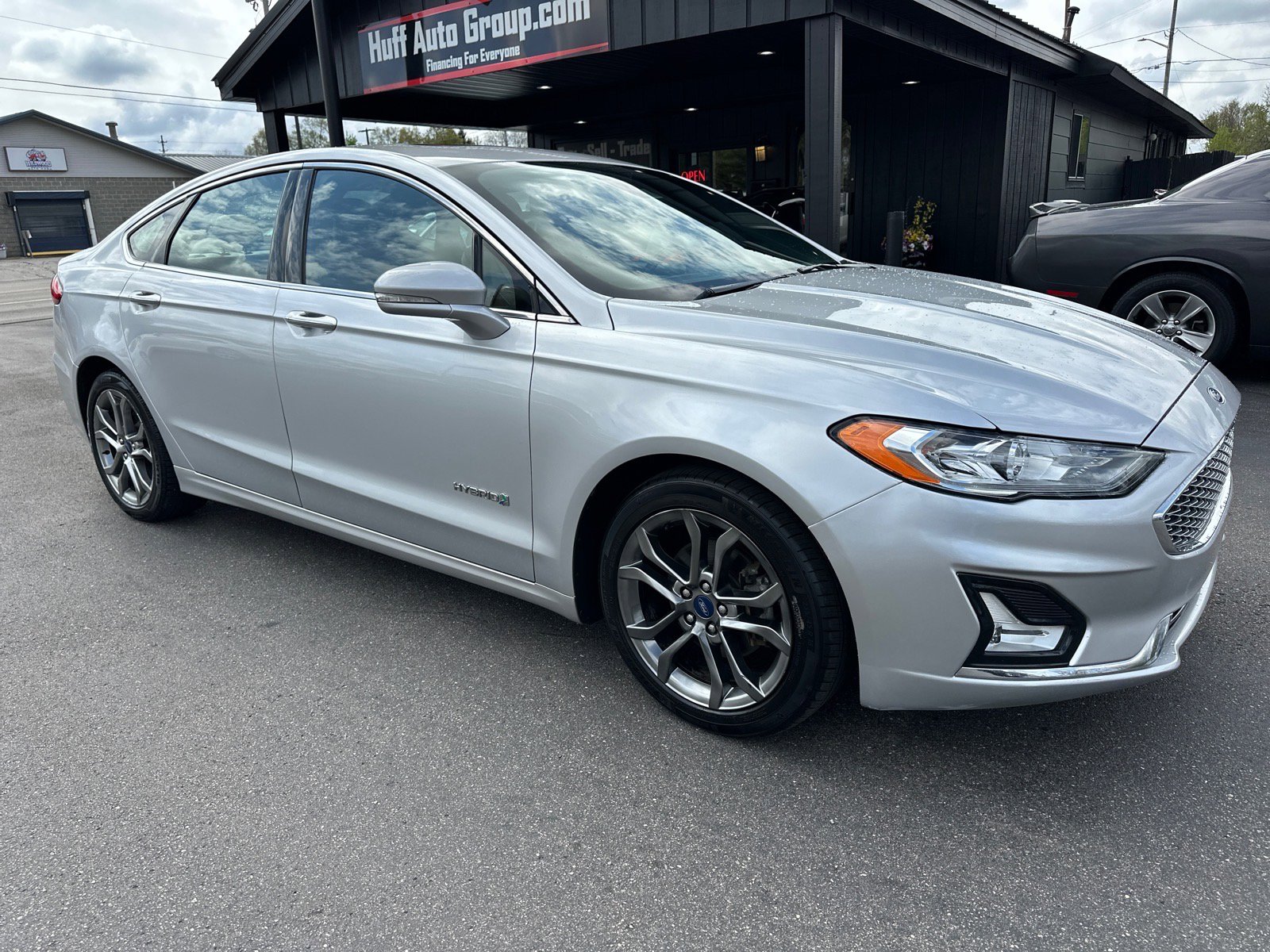 Used 2019 Ford Fusion Titanium FWD image 4