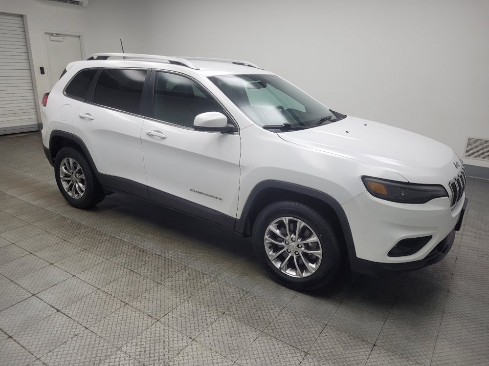 Used 2019 Jeep Cherokee Latitude Plus w/ Cold Weather Group AWD/4WD image 11