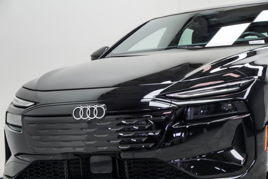 Used 2025 Audi A6 e-tron Premium w/ Ultra Package RWD image 2