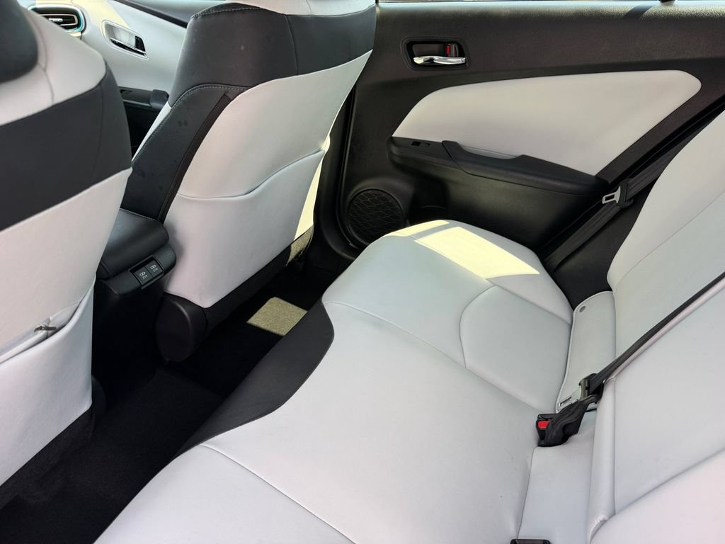 Used 2022 Toyota Prius XLE FWD image 15
