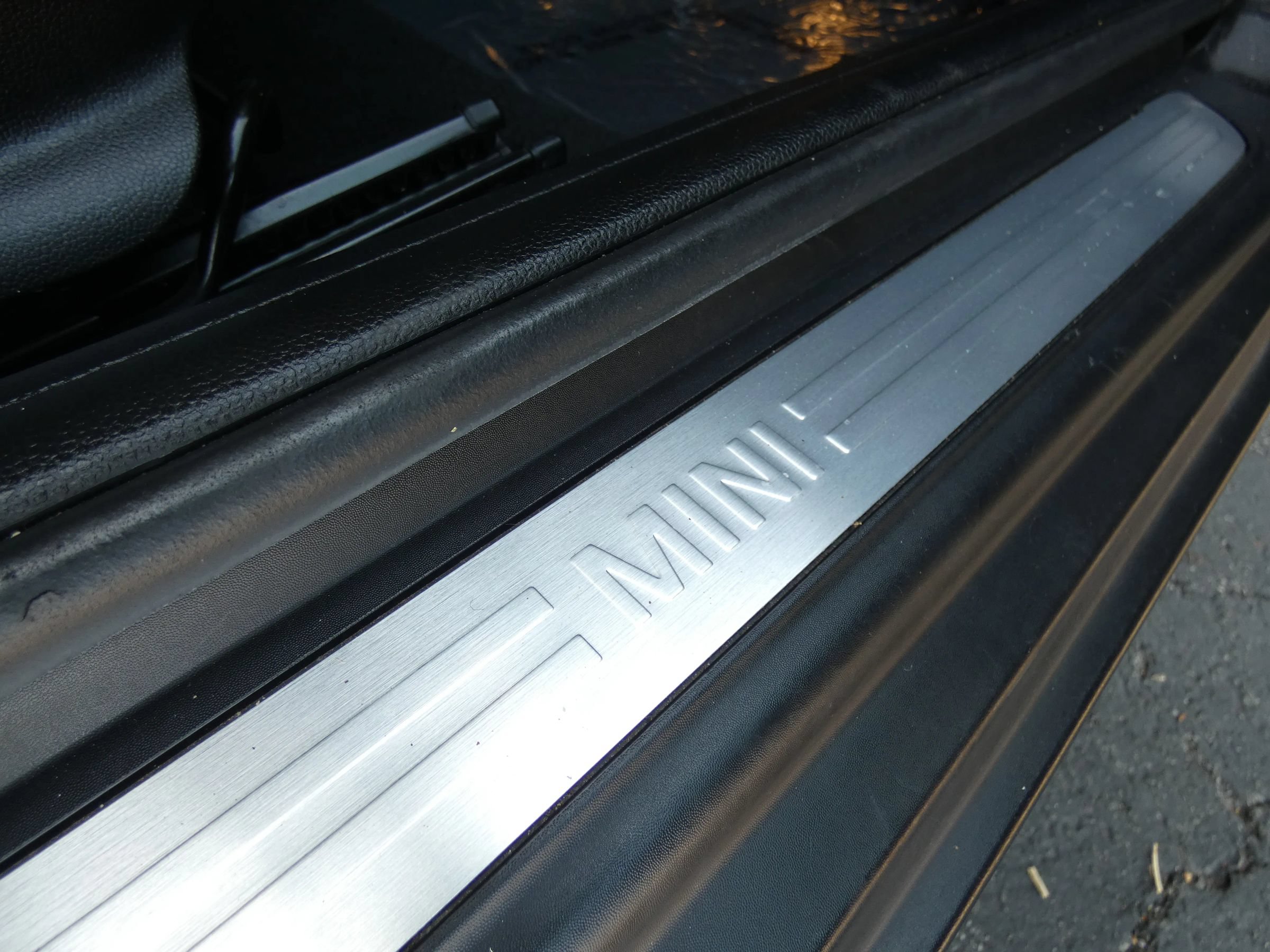 Used 2018 MINI Cooper 2-Door Hardtop FWD image 33
