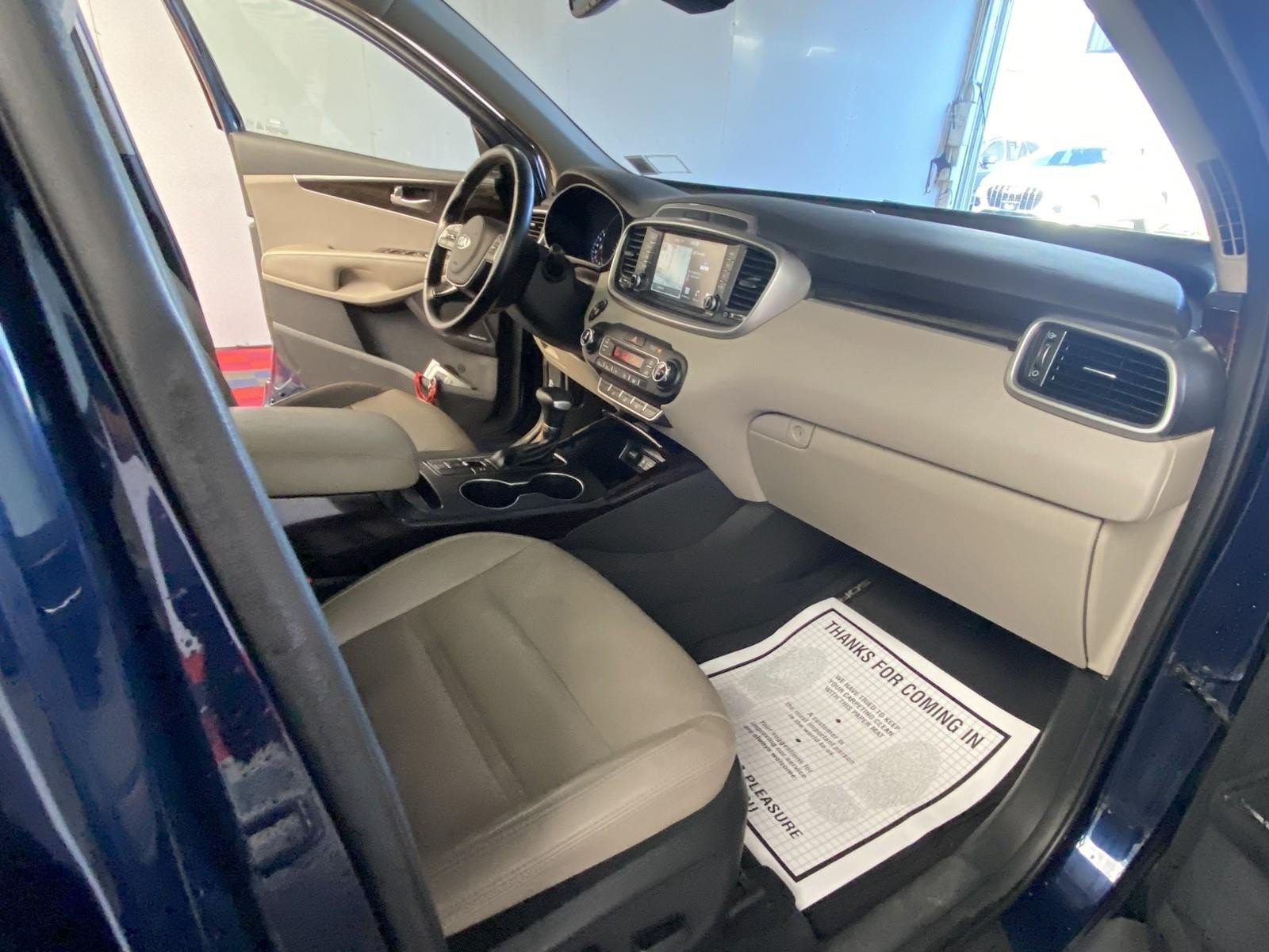 Used 2019 Kia Sorento EX w/ EX Touring Package AWD/4WD image 8