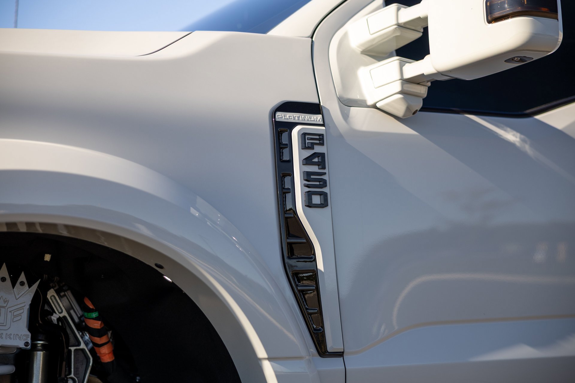 Used 2025 Ford F450 Platinum w/ Platinum Plus Package image 14
