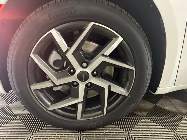 New 2027 Chrysler Pacifica Pinnacle AWD/4WD image 48