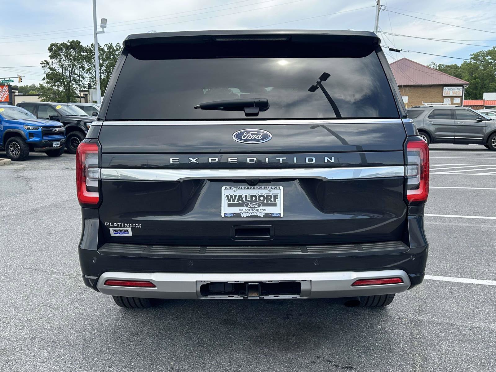 Used 2023 Ford Expedition Platinum AWD/4WD image 5