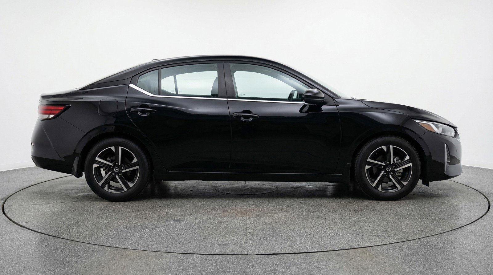 Used 2025 Nissan Sentra SV image 11