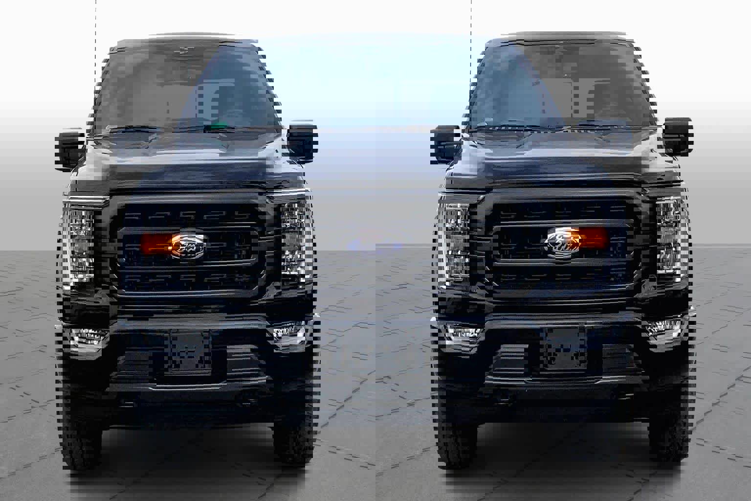 Used 2023 Ford F150 XLT w/ Equipment Group 302A High image 4