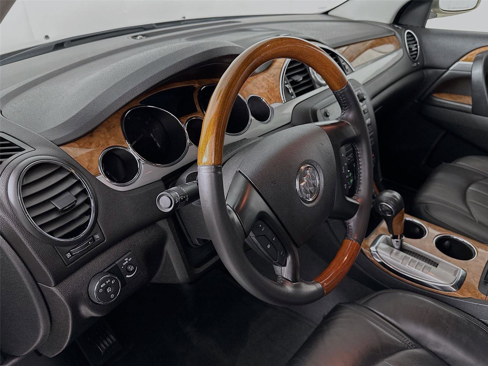 Used 2011 Buick Enclave CXL FWD image 9