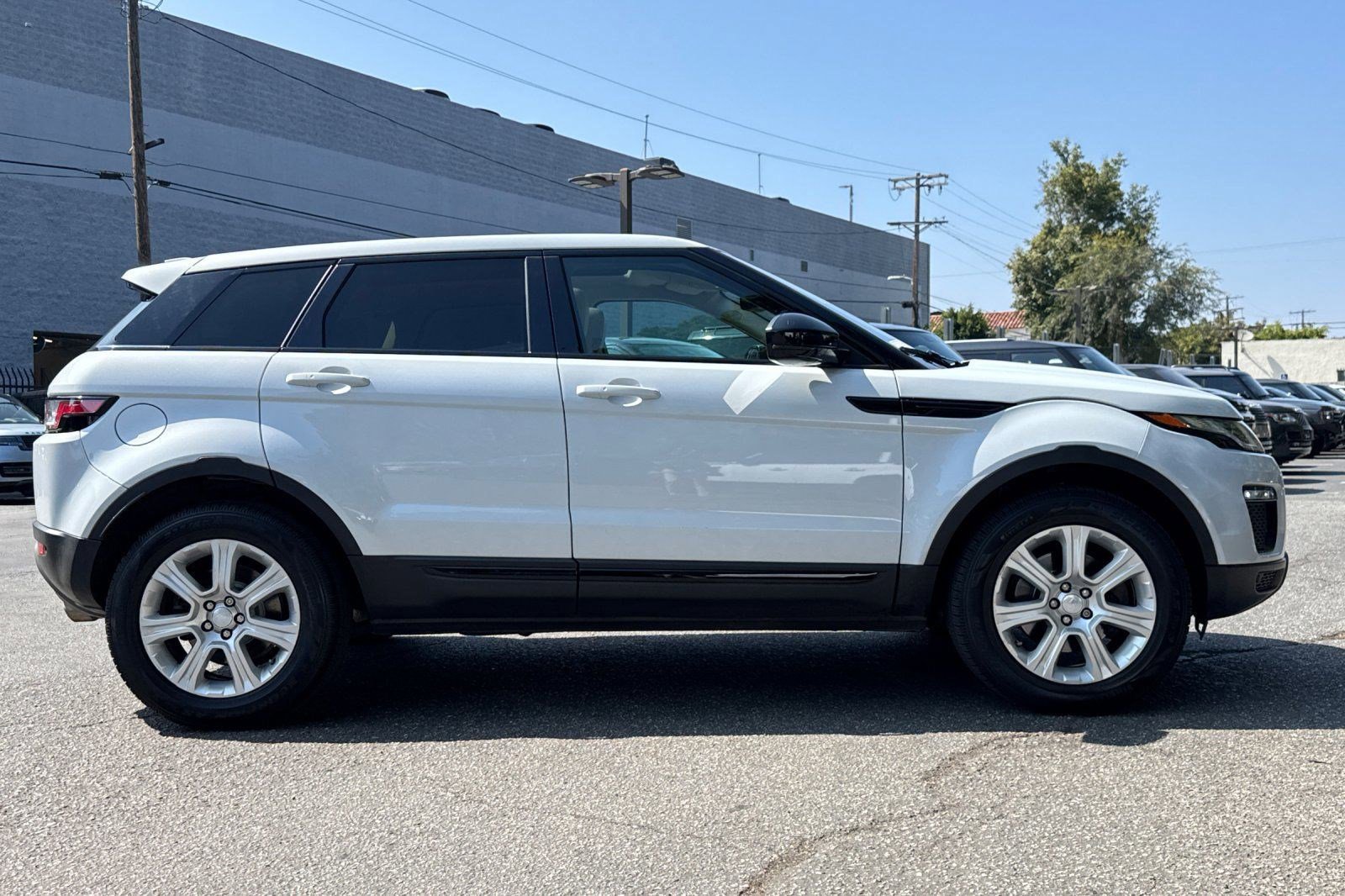 Used 2017 Land Rover Range Rover Evoque SE Premium AWD/4WD image 7