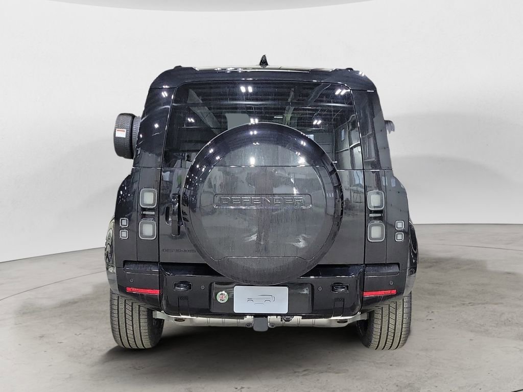 New 2026 Land Rover Defender 110 X-Dynamic SE image 4