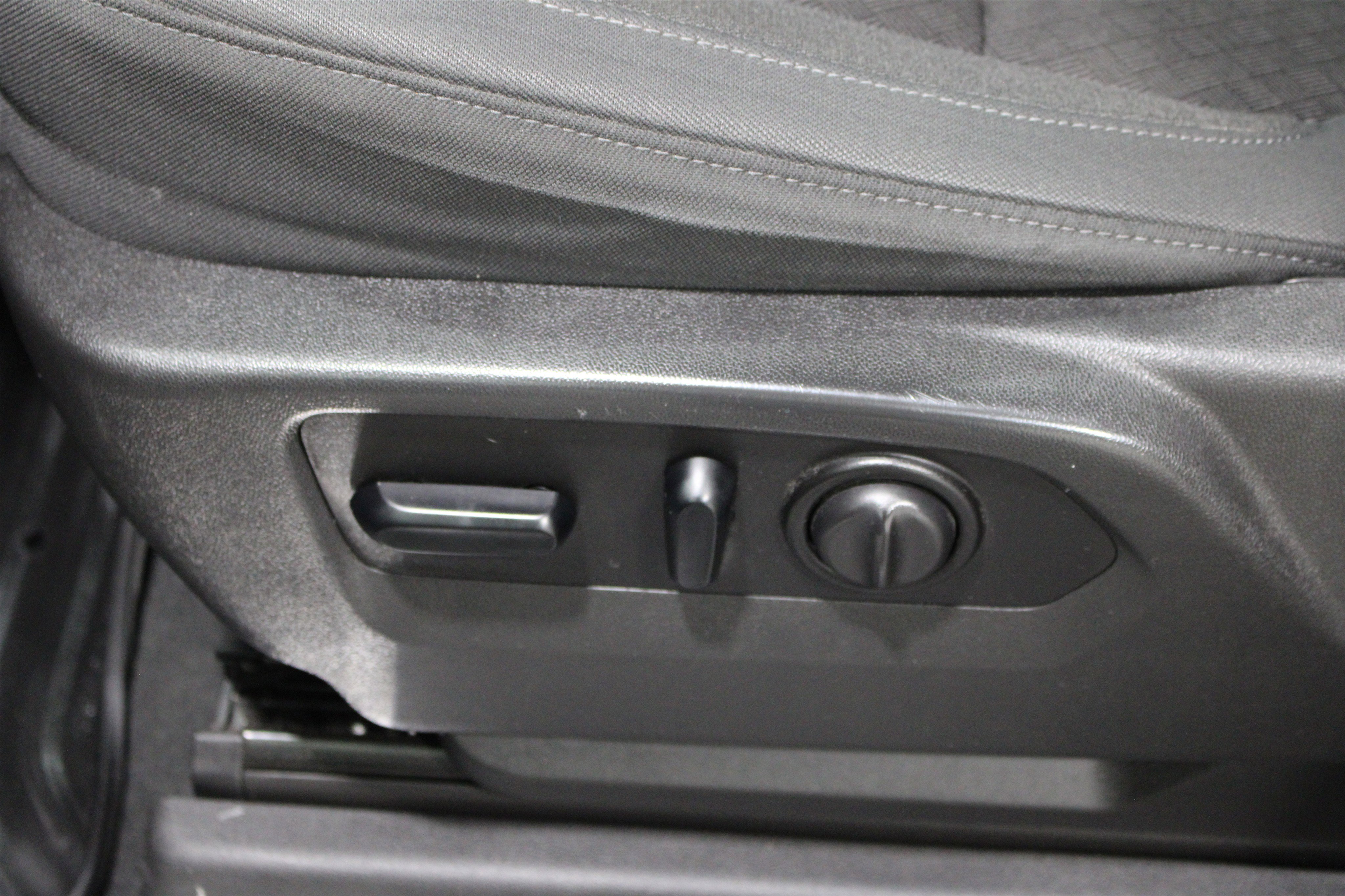 Used 2021 Chevrolet Silverado 1500 RST image 5