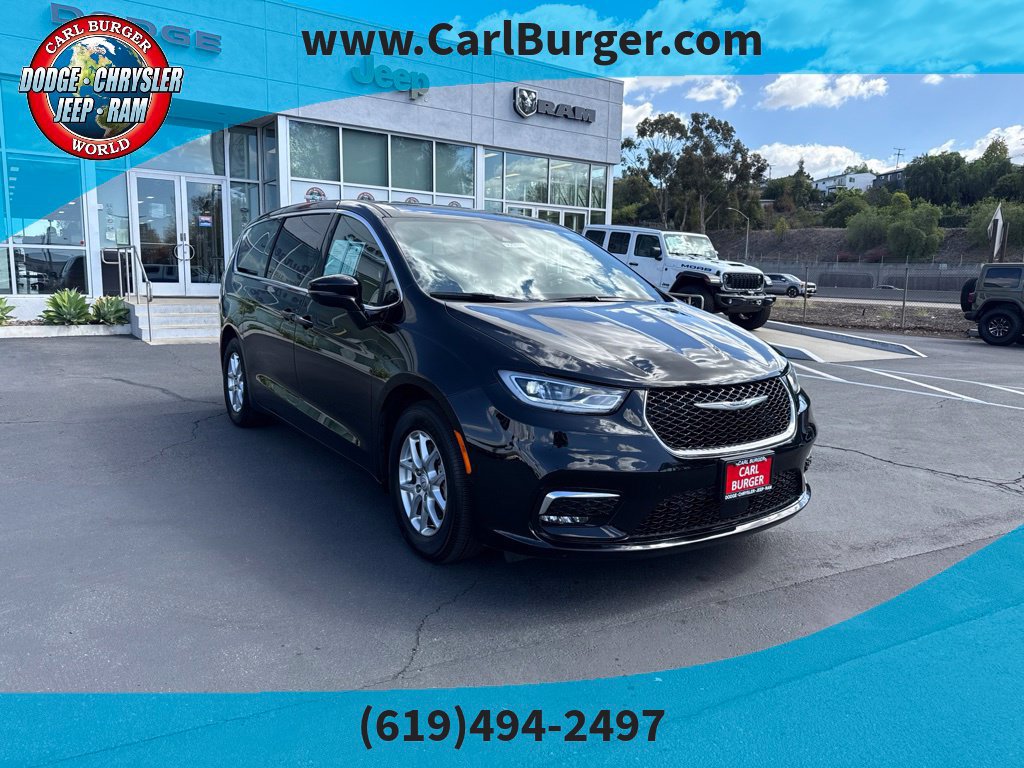 Certified 2026 Chrysler Pacifica Select FWD image 1
