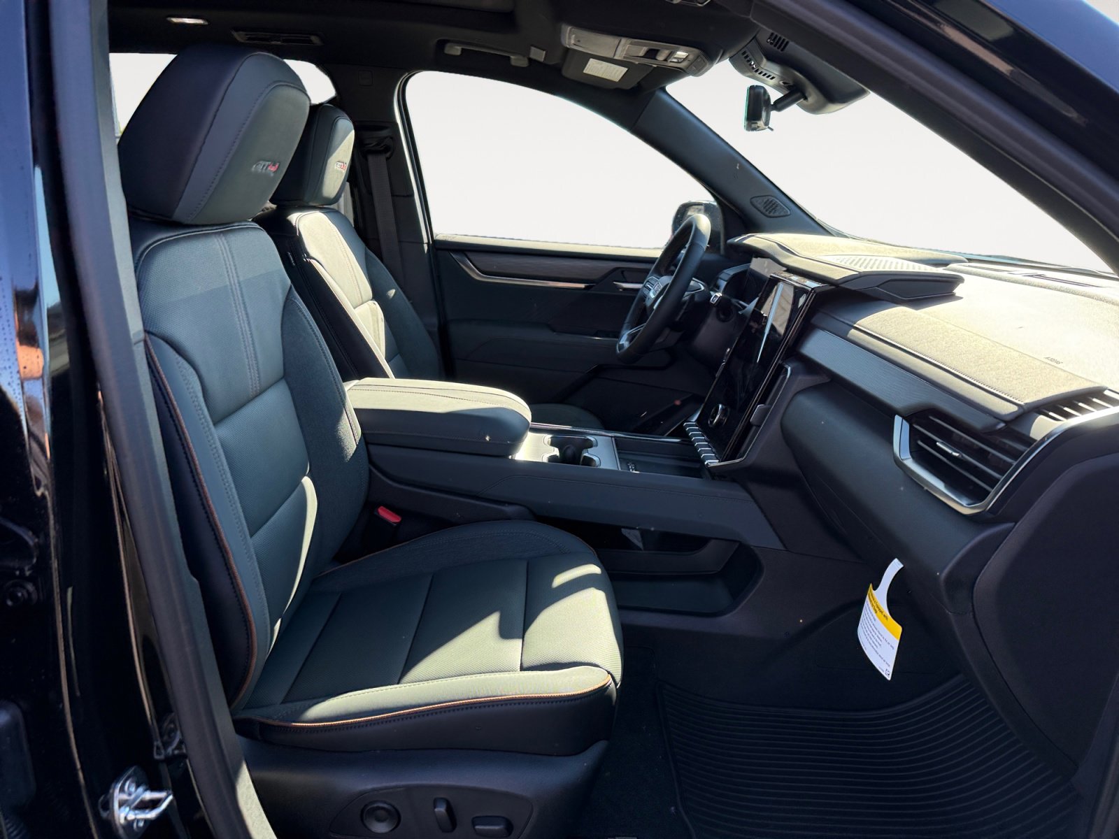 New 2026 GMC Acadia AT4 w/ Luxury Package image 19