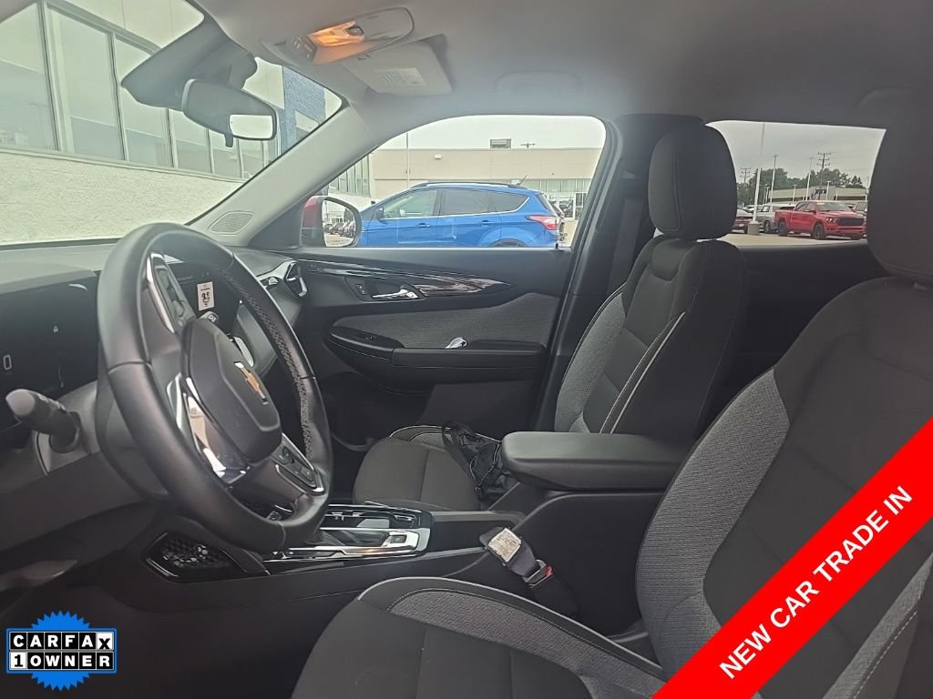 Used 2024 Chevrolet TrailBlazer LT w/ LT Cold Weather Package FWD image 5