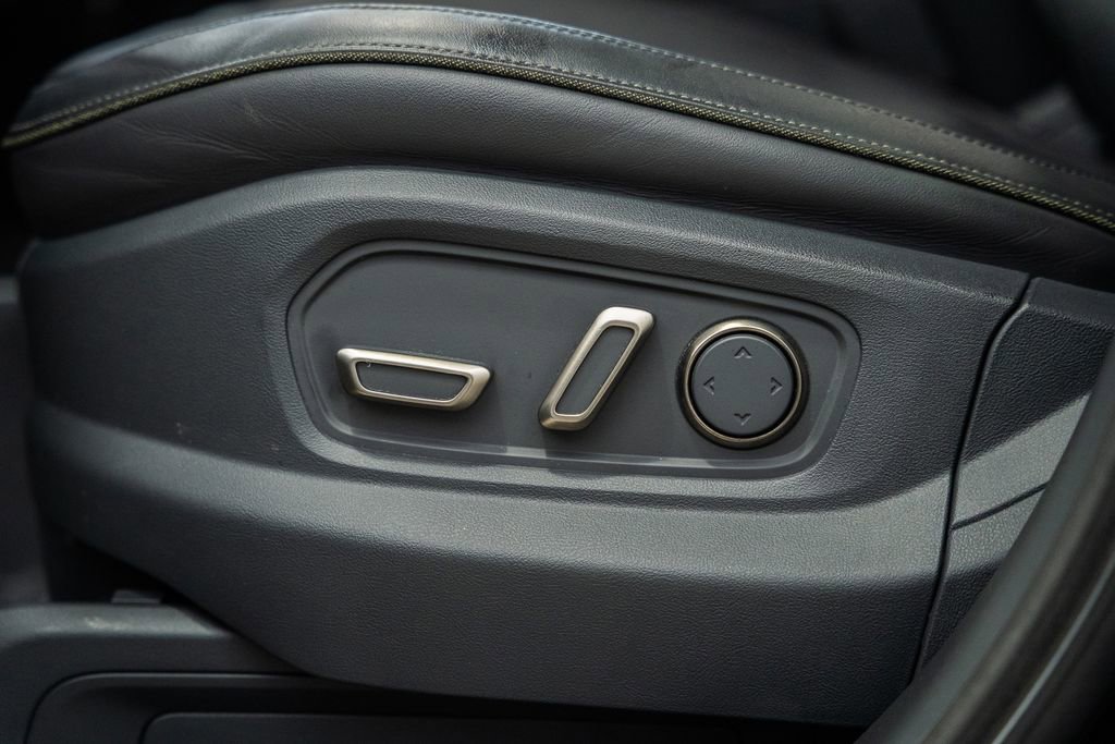 Used 2022 Rivian R1T Adventure image 31