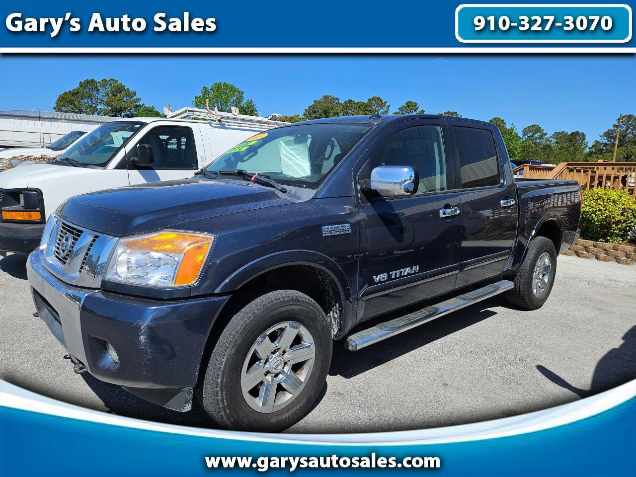Used 2015 Nissan Titan SV w/ SV Value Truck Package AWD/4WD image 1