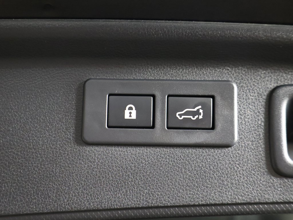 Used 2024 Subaru Forester Touring image 21