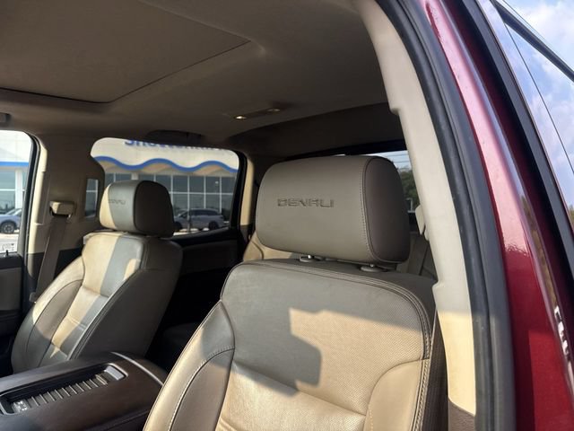 Used 2016 GMC Sierra 2500 Denali w/ Duramax Plus Package AWD/4WD image 11