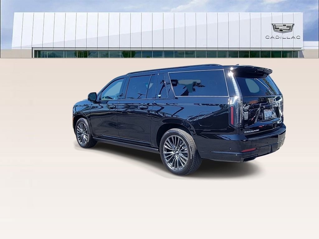 Used 2025 Cadillac Escalade ESV Sport Platinum image 6