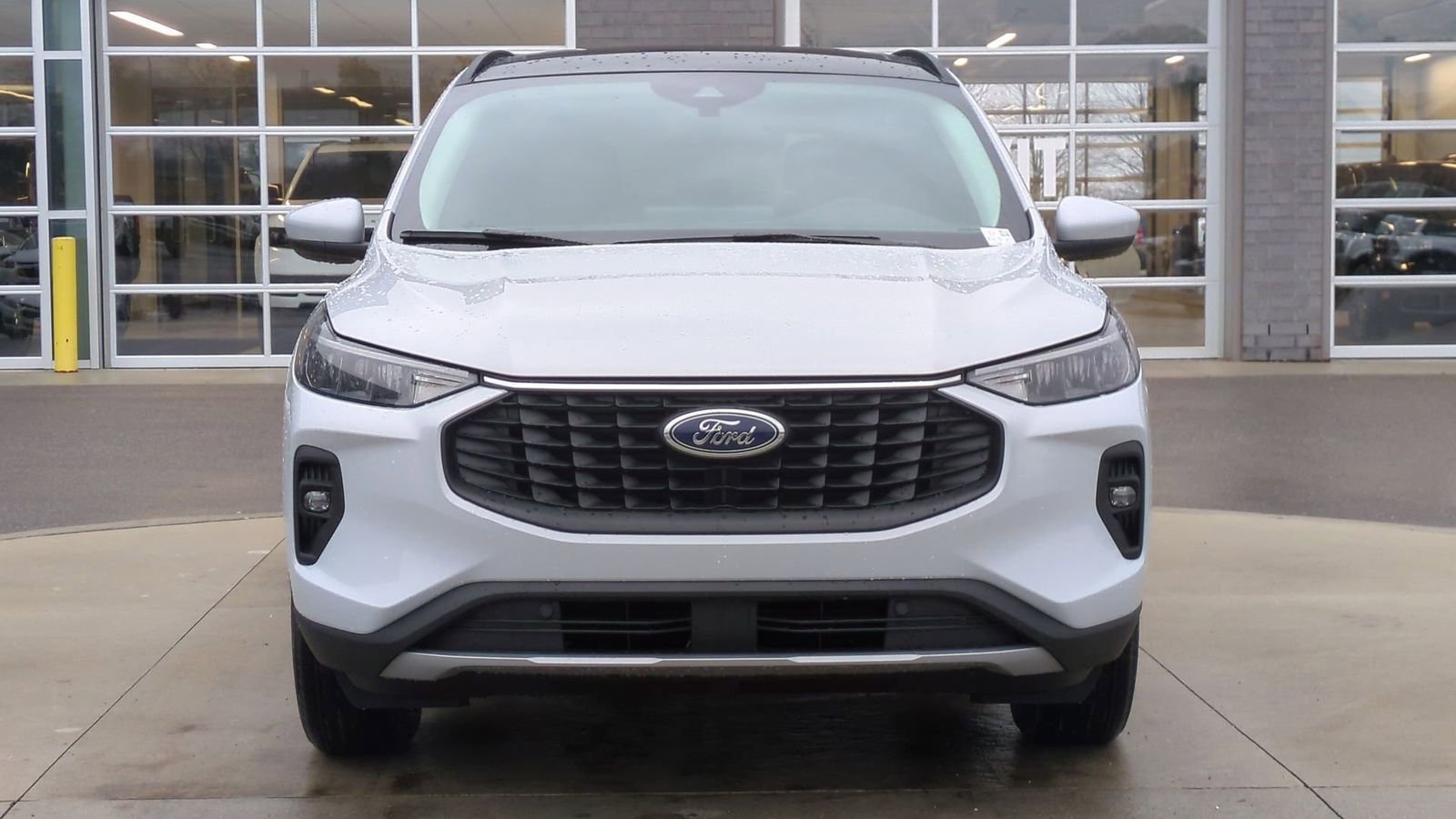 New 2026 Ford Escape SE w/ Class II Trailer Tow Package image 10