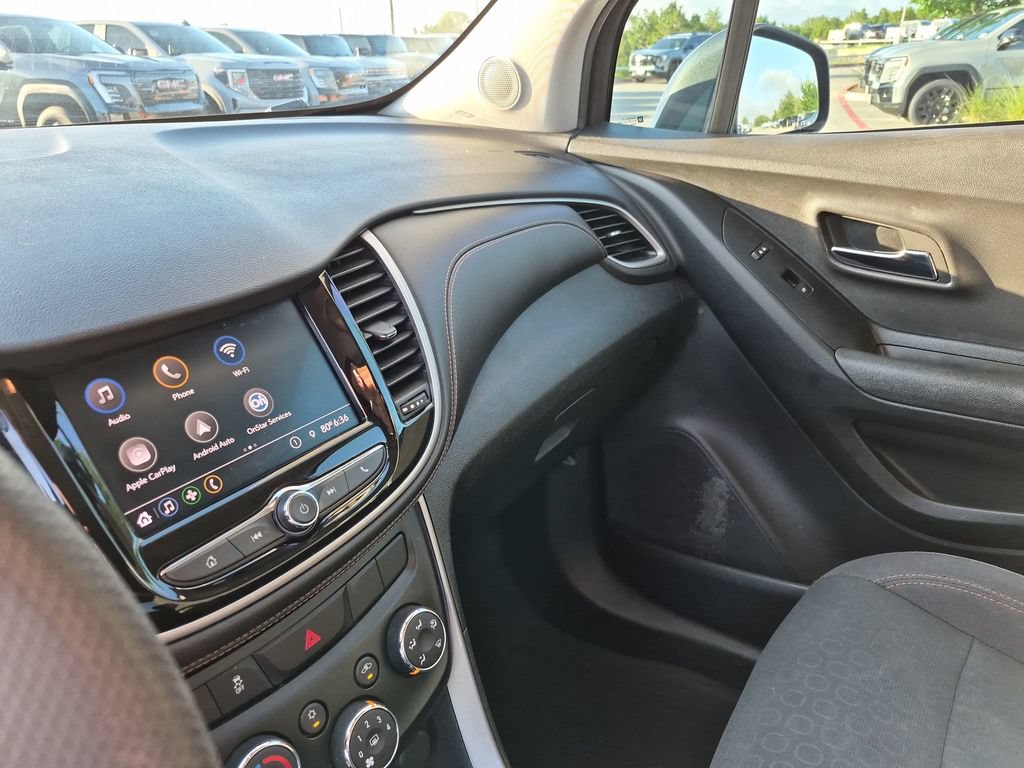Used 2020 Chevrolet Trax LS w/ Tint and Cruise Package FWD image 26