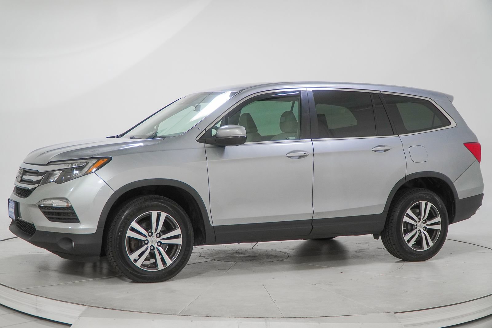 Used 2018 Honda Pilot EX image 5