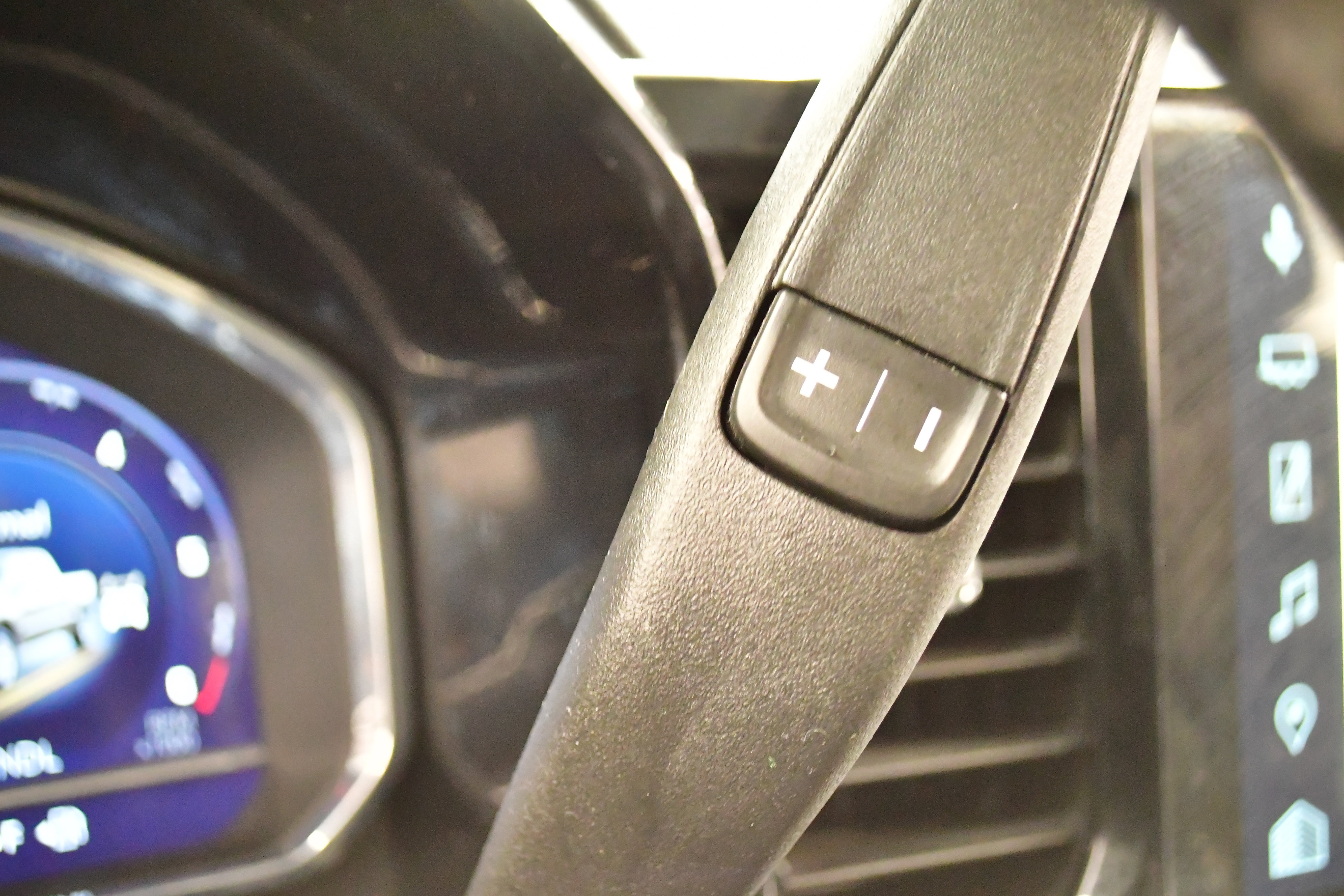 Used 2023 RAM 1500 Classic SLT w/ Trailer & Traction Group image 11