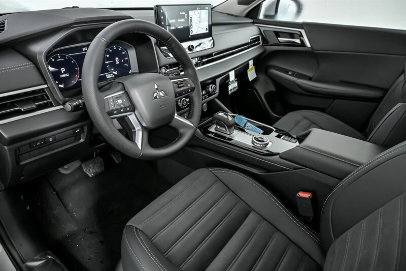 New 2026 Mitsubishi Outlander SE AWD/4WD image 12