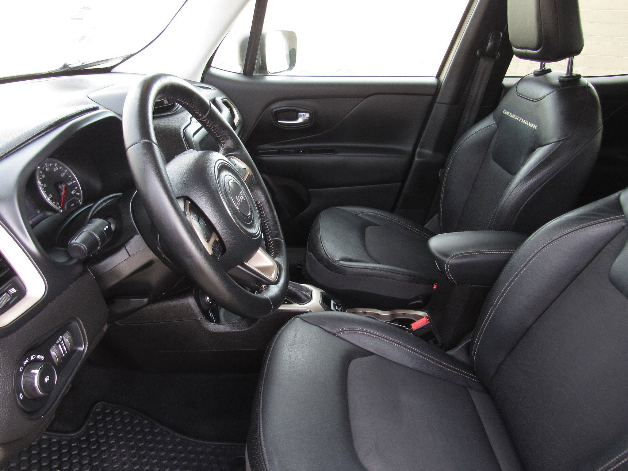 Used 2017 Jeep Renegade Trailhawk image 14