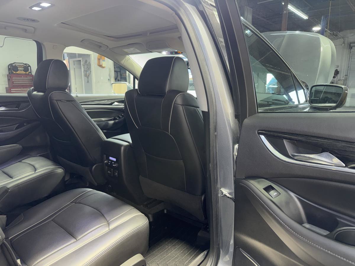 Used 2020 Buick Enclave Avenir FWD image 23