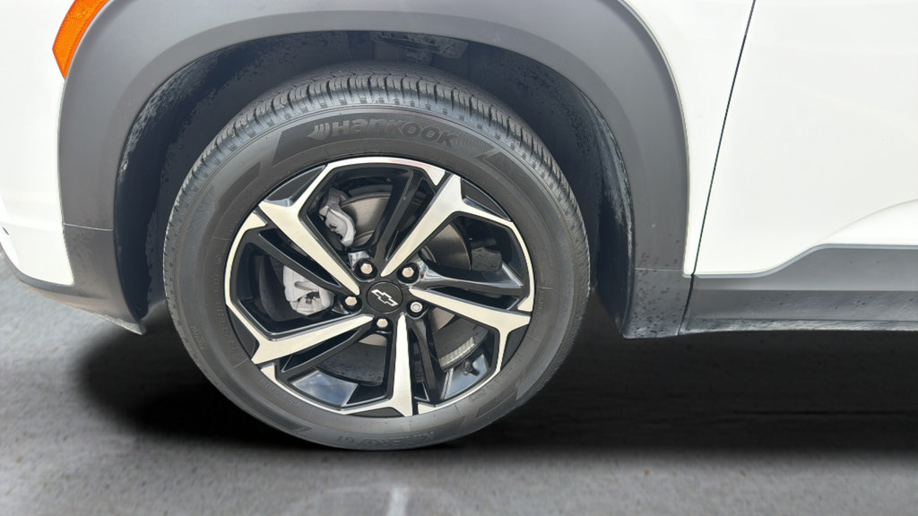 Used 2023 Chevrolet TrailBlazer RS w/ Convenience Package FWD image 19