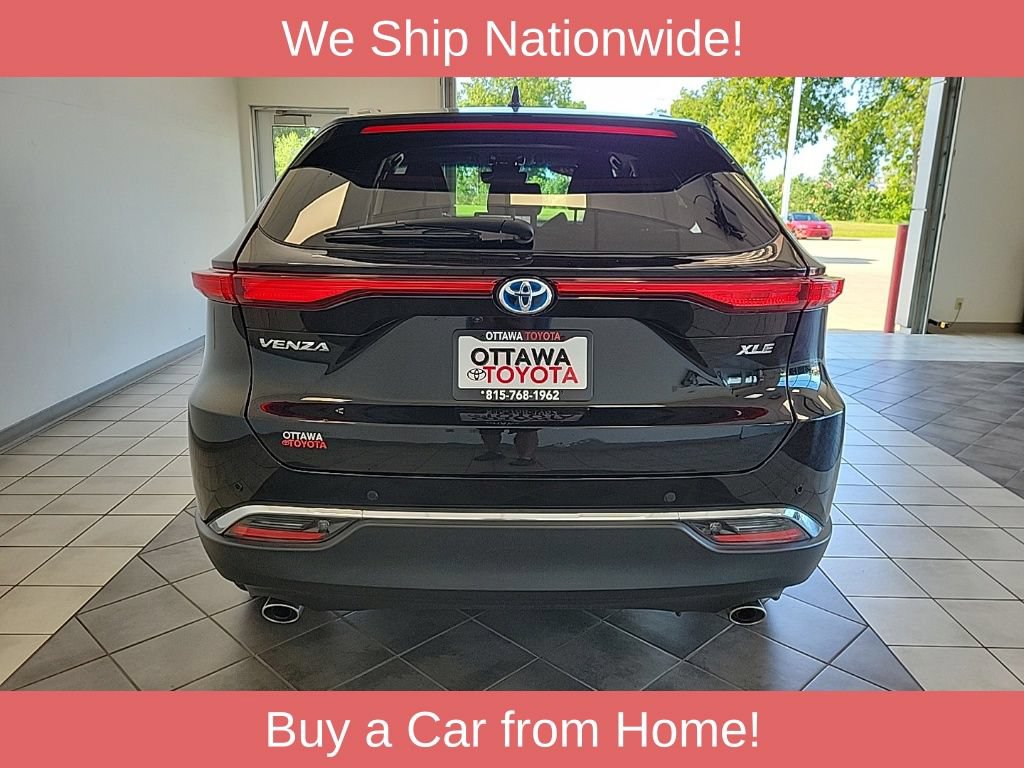 Used 2024 Toyota Venza XLE AWD/4WD image 6
